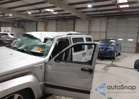 2008 Jeep Liberty Sport from USA, damaged, VIN 1J8GP28K78W249263